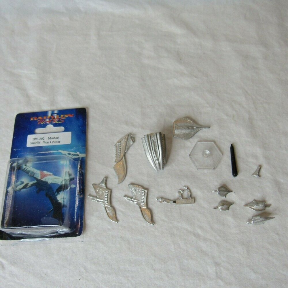 Babylon Wars Babylon 4 Minbari Sharlin War Cruiser Lead Model 1997